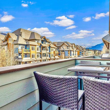 Canmore Mountain View Loft Apartment Heated Outdoor Pool Extérieur photo
